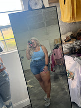 Load image into Gallery viewer, Judy Blue Release Hem Shorts
